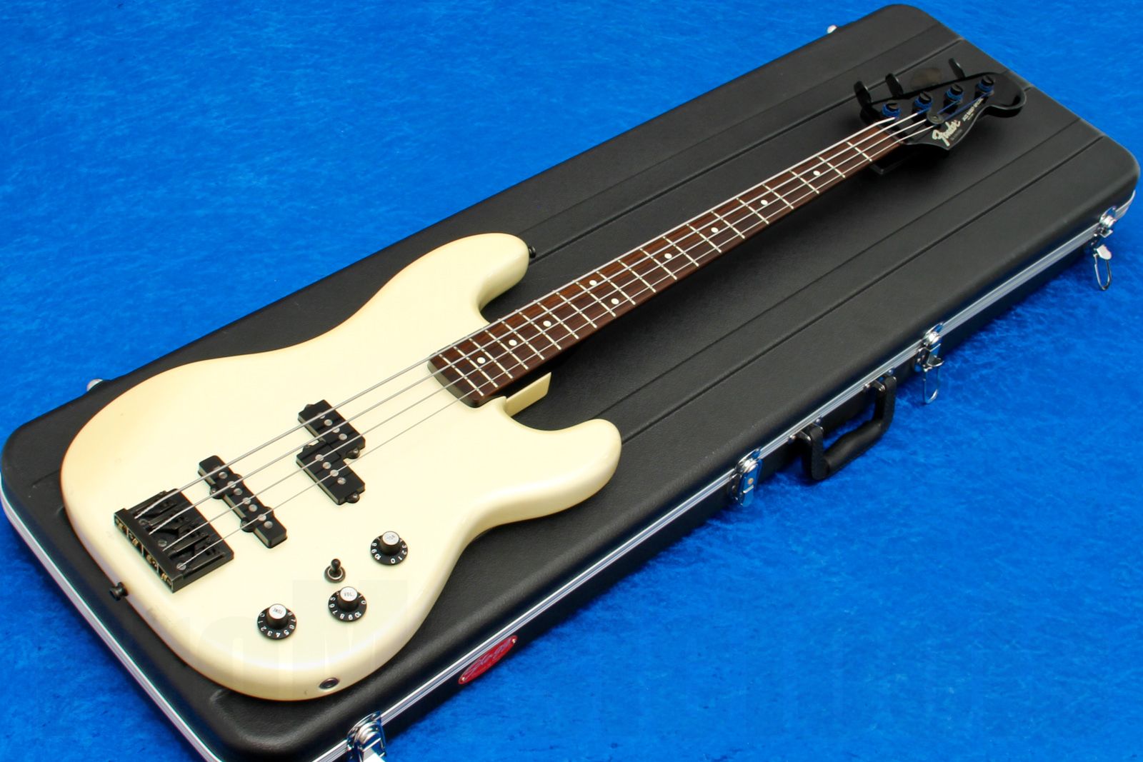 Fender Jazz Bass Special PJ - Made in Japan | ProMusicTools